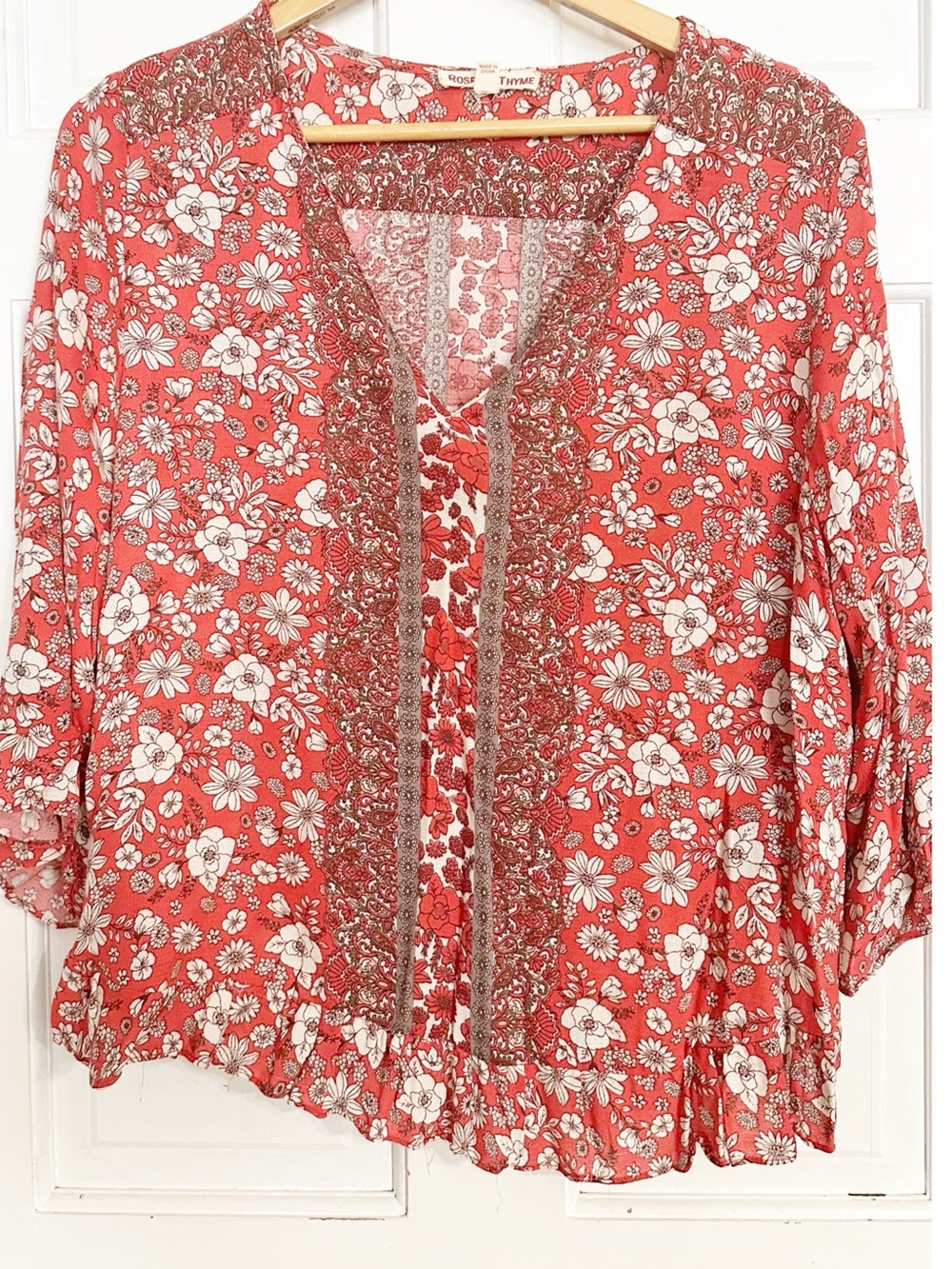 Rose & Thyme floral boho blouse  with a v-neck three-quarter sleeves Sz XL. - Picture 4 of 6